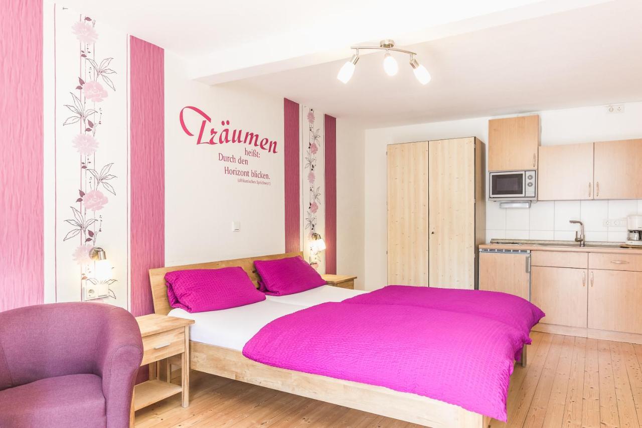 Altes Schulhaus Hotel Целтинген-Рахтиг Екстериор снимка